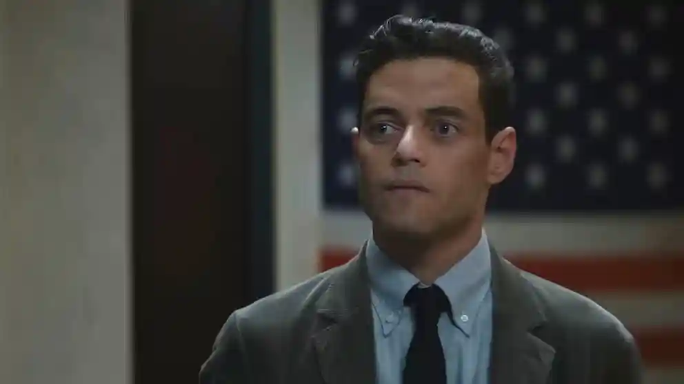 A CIA cryptographer is thrust into fieldwork after a personal tragedy.