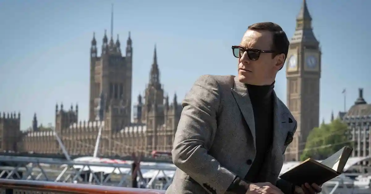 A member of British Intelligence must investigate five suspects, who could be a rat.