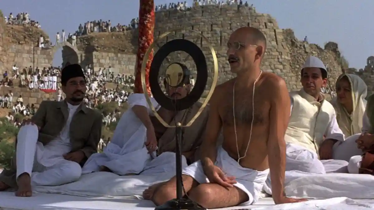 A sweeping historical epic of the life of Mahatma Gandhi.
